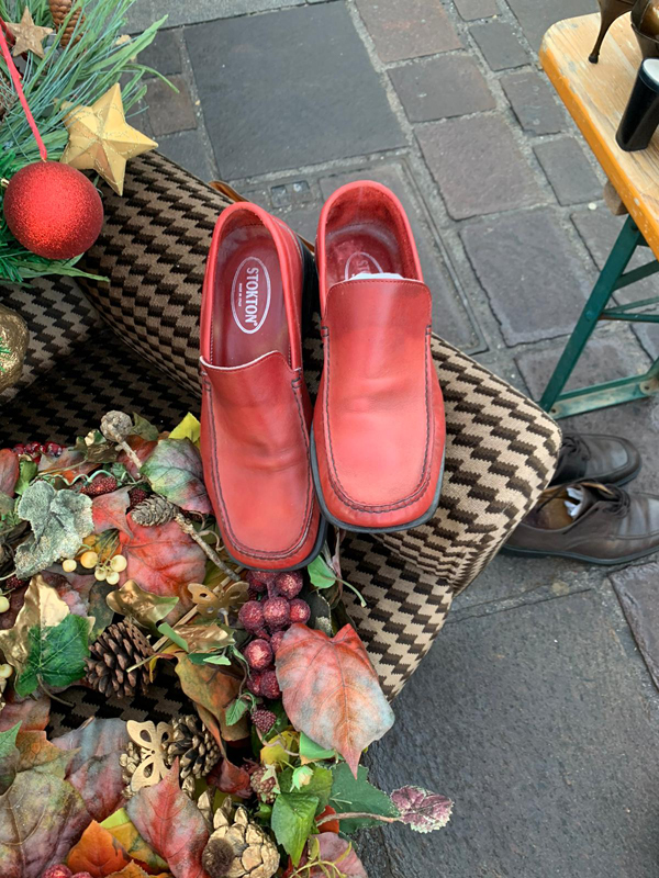 Particolare scarpe rosse